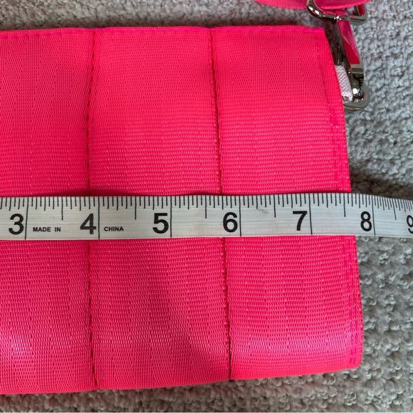 NWT Esby Foldover Crossbody Fluorescent Pink Clutch Seat Belt Bag Racing Cars - Picture 9 of 12